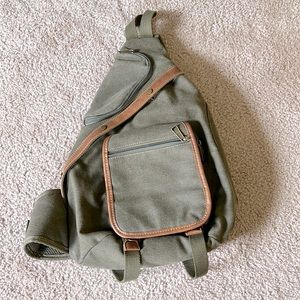CargoIT Canvas Sling Backpack